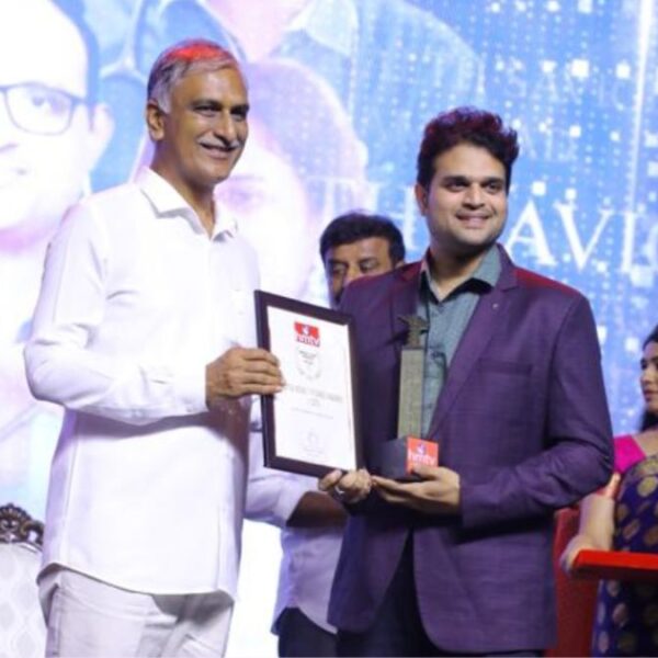 Dr. Sudanagunta Swaroop Chandra Honored as One of the Top Ten Orthopedic Surgeons 2023 by Telangana Health Minister Harish Rao