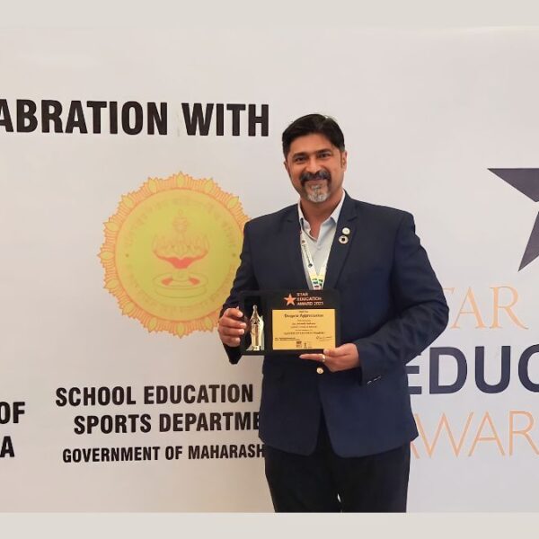Star Education Award 2023 was bestowed to Dr.Dinesh Sabnis by ESFE in Collaboration with School Education & Sports Department, Government of Maharashtra