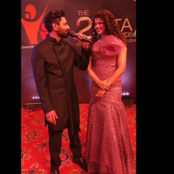 Mithoon dedicates ITA award to wife Palak Muchhal, says ‘Kyunki tum hi ho!’