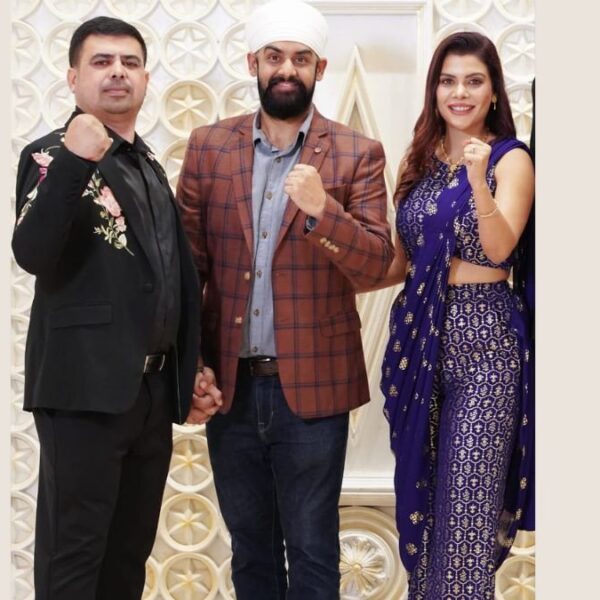 Success party of Bollywood Dreamz in the presence of Sanjay Mishra, new artists get ticket to Bollywood, season 2 announced