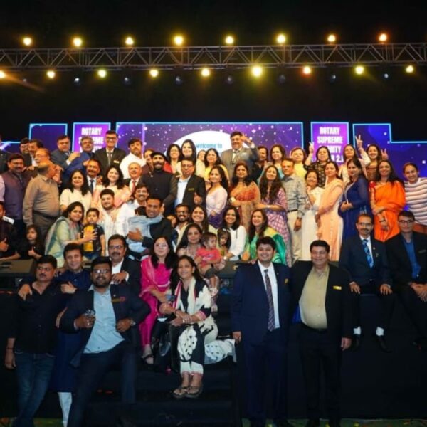 Rotary Club of Ahmedabad Supreme hosts Sairam Dave’s show to support a noble cause