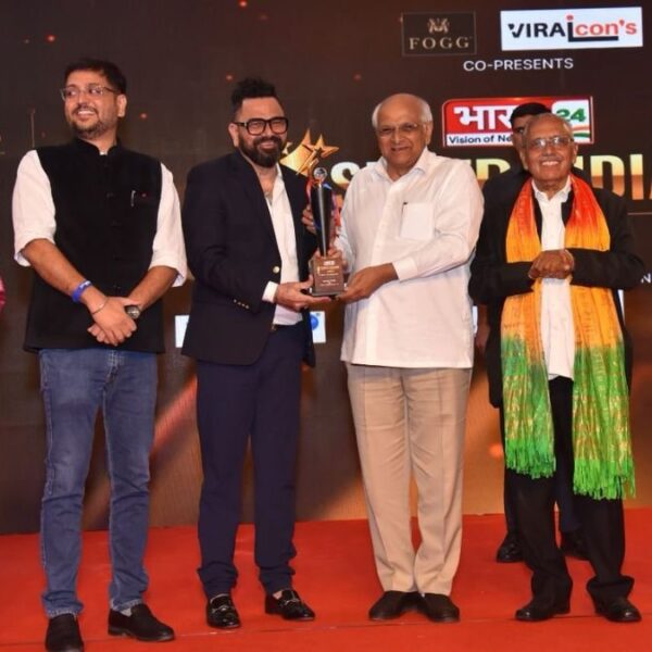 Visionary Leader Paras Pandit Receives Prestigious Recognition at Super Indians Ceremony