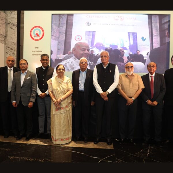 Smt S R Mehta and Sir K P Cardiac Institute (Kikabhai Hospital) celebrated Silver Jubilee with felicitation of 15 Doctors and Distinguished Persons