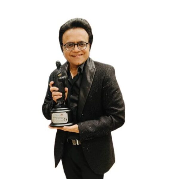 Mukesh Modi: A Visionary Filmmaker Bridging Hollywood and Bollywood