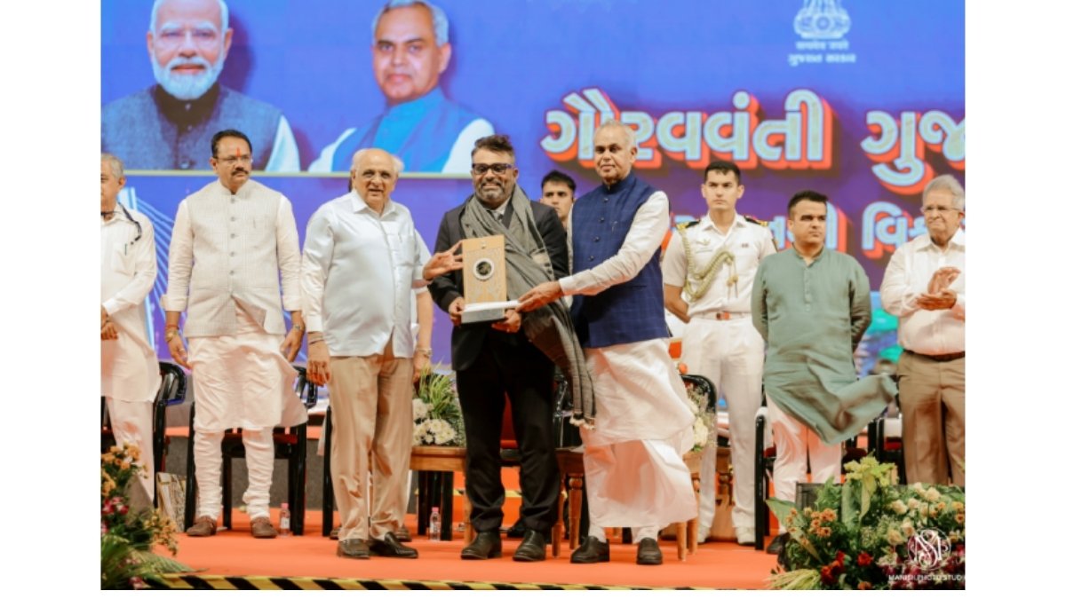 Marengo CIMS Hospital’s cardiac surgeon Dr. Dhaval Naik honoured with Gujarat Garima Award